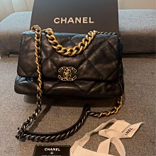 注目 Y1671478601 128 CHANEL 香奈兒19包黑色中號