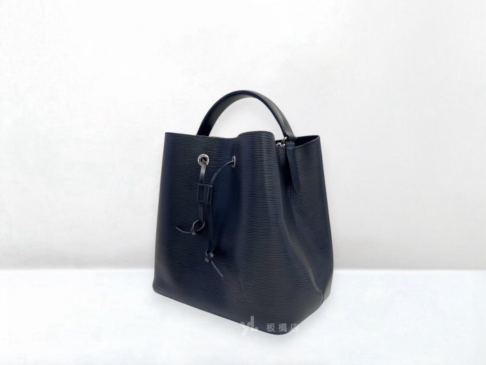 遠麗精品 132 S5428 LV包包 NEONOE 黑色EPI水波紋皮革水桶包 M54366 (板橋府中店)