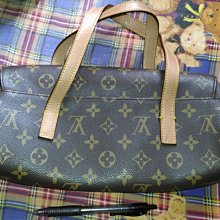 Y9260341735 542 LV包，正品，小提包