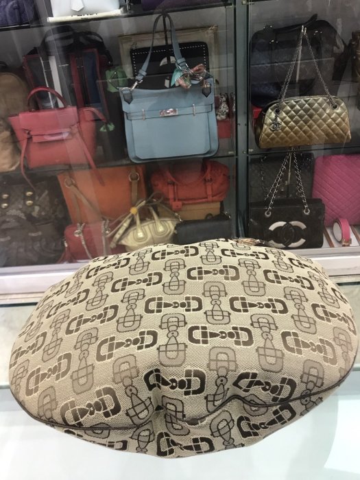Y9153131920 145 GUCCI 月亮包 半月包
