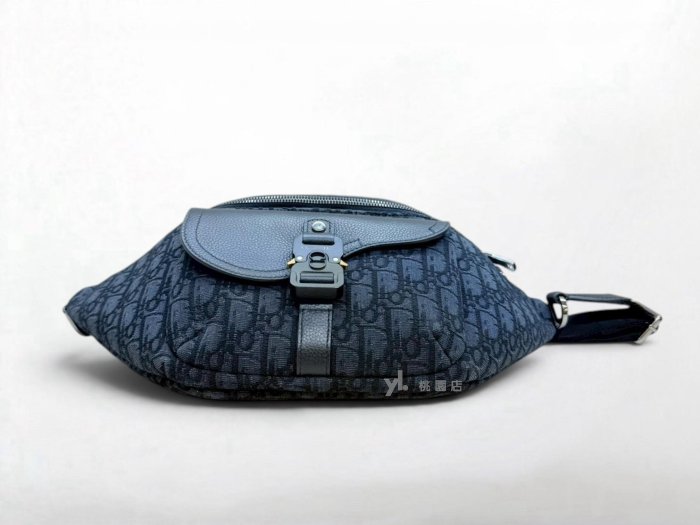 遠麗精品 132 C3955 DIOR包包 灰Oblique緹花布Saddle 腰包1ADBO084YKS (桃園店)
