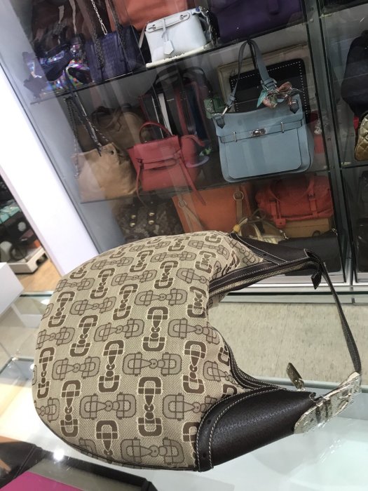 Y9153131920 145 GUCCI 月亮包 半月包